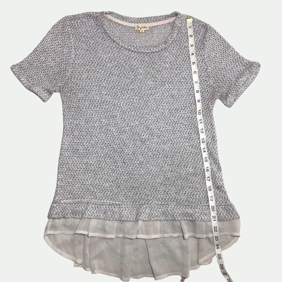 Lily White Blouse Medium Short Sleeve Blouse - Picture 3 of 7